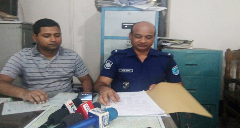 এবার ‘দারোগার কুকির্তী সাংবাদিক ডেকে প্রকাশ’ করলো ওসি!
