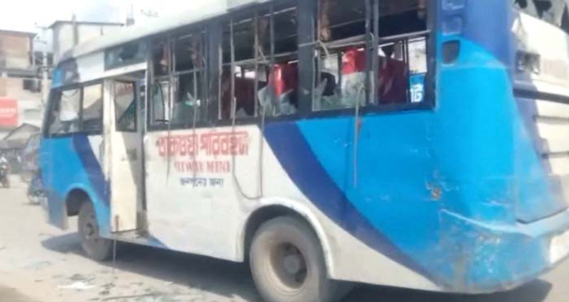এবার তাকওয়া বাসে পোশাক শ্রমিক এক নারীকে দলবদ্ধ ধর্ষণ, গ্রেপ্তার ৫