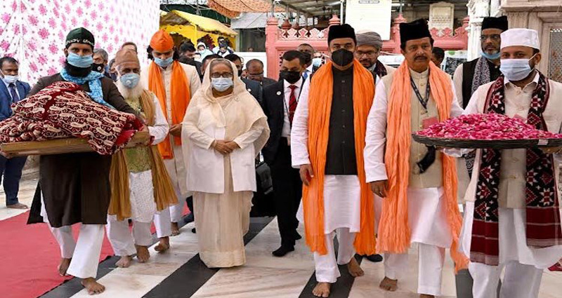 নিজামউদ্দিনের দরগা জিয়ারতের মাধ্যমে ভারতে প্রধানমন্ত্রীর ৪ দিনের সফর শুরু