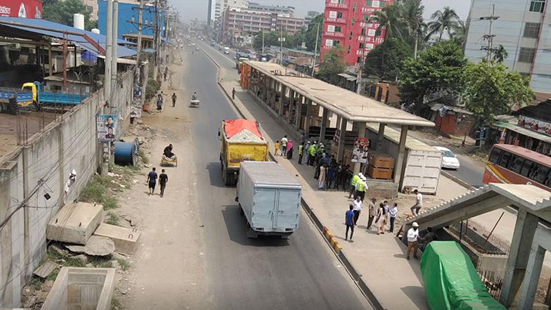 বিআরটি স্টেশনের নকশাগত দুর্বলতা: স্থায়ী রূপ নিতে পারে ঢাকা-ময়মনসিংহ মহাসড়কে যানজট