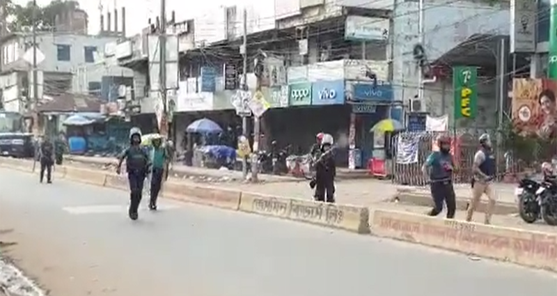 গাজীপুরে বিএনপির বিক্ষোভ মিছিলে পুলিশের বাধা: বিএনপি-পুলিশের সংঘর্ষ