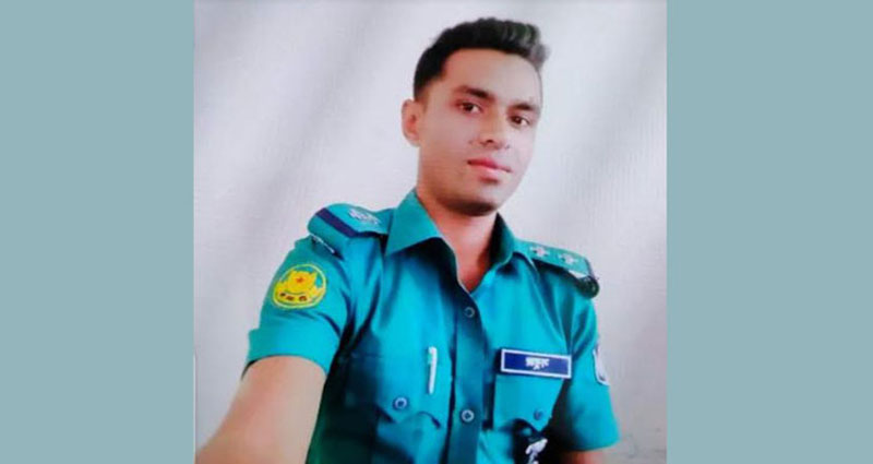 বাড়ি যাওয়ার পথে নরসিংদীতে সড়ক দুর্ঘটনায় এসআই সবুজ মিয়ার মৃত্যু