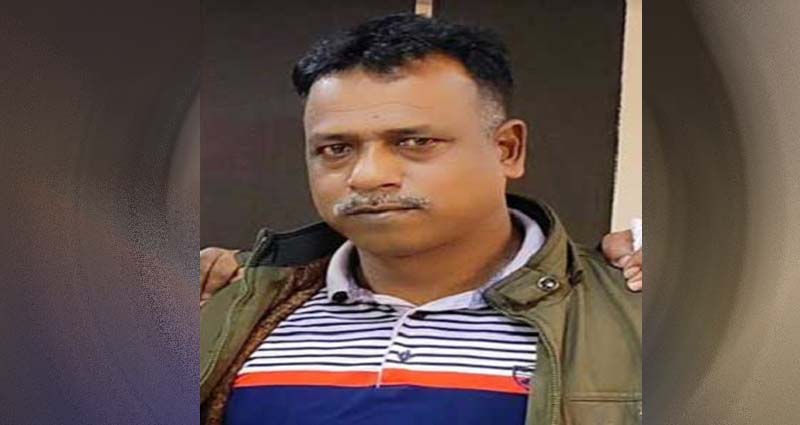 বাড়ি থেকে তুলে নিয়ে আওয়ামী লীগ নেতাকে কুপিয়ে হত্যা