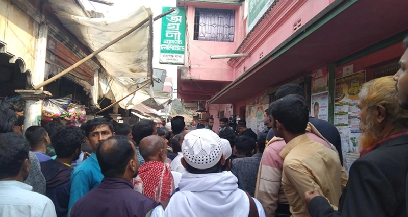 নরসিংদীতে ব্যাংকের ভেতরে মিললো দুই আনসার সদস্যের লাশ
