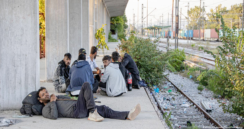 ইউরোপের স্বপ্নের হাতছানিতে মৃত্যুযাত্রা!