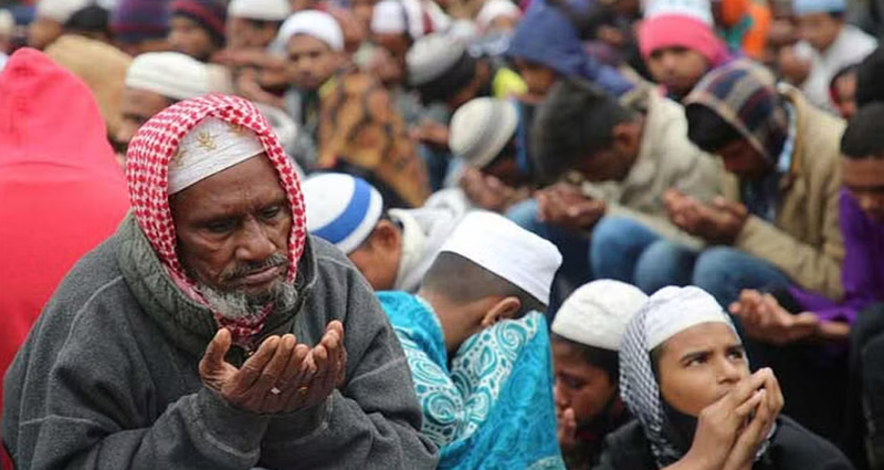 দেশের কল্যাণ, দুনিয়া ও আখিরাতের শান্তি কামনায় শেষ হলো আখেরি মোনাজাত