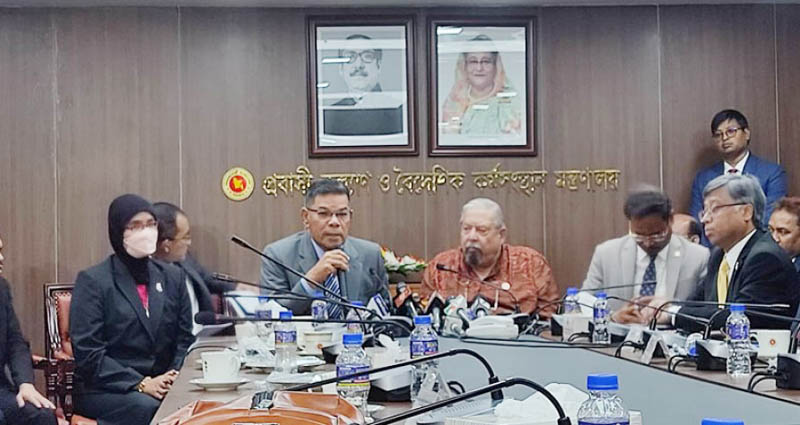 অভিবাসন ব্যয় কমাতে চাই, মালয়েশিয়ার স্বরাষ্ট্রমন্ত্রী