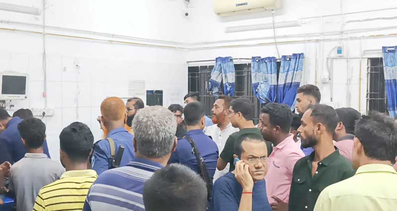 নরসিংদীতে ককটেল ফুটাতে বারণ করায় যুবককে গুলি করে হত্যা