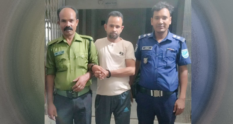 কালীগঞ্জে অর্থ আত্মসাৎ করে পালিয়ে দেশ ছাড়ার প্রস্তুতিকালে দণ্ডপ্রাপ্ত আসামি গ্রেপ্তার 