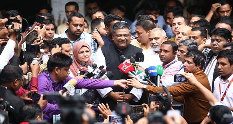 সিলেটের মেয়র হলেন লন্ডন প্রবাসী আনোয়ারুজ্জামান চৌধুরী