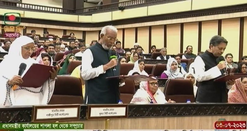 জায়েদা খাতুনসহ নবনির্বাচিত তিন মেয়রকে শপথ শপথবাক্য পাঠ করালেন প্রধানমন্ত্রী