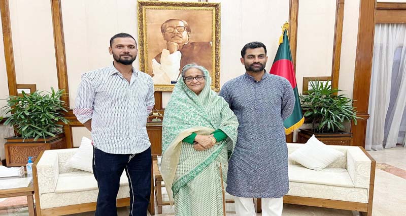 প্রধানমন্ত্রীর হস্তক্ষেপে নাটকীয় অবসরের ২৯ ঘণ্টা পর নাটকীয় প্রত্যাবর্তন তামিমের