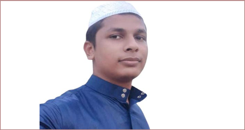 মাদ্রাসায় ছাত্রের কাছে বাইবেল, হাটহাজারীতে তুলকালাম