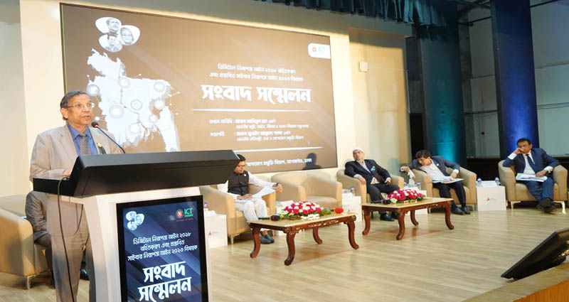 অভিযোগ ছাড়া কারও ডিভাইস চেক করতে পারবে না পুলিশ: আইনমন্ত্রী