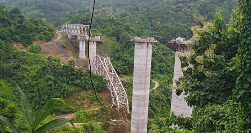 মিজোরামে নির্মাণাধীন রেলসেতু ধসে নিহত ১৭