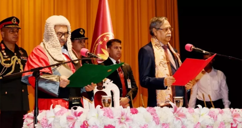 শপথ নিলেন প্রধান বিচারপতি ওবায়দুল হাসান