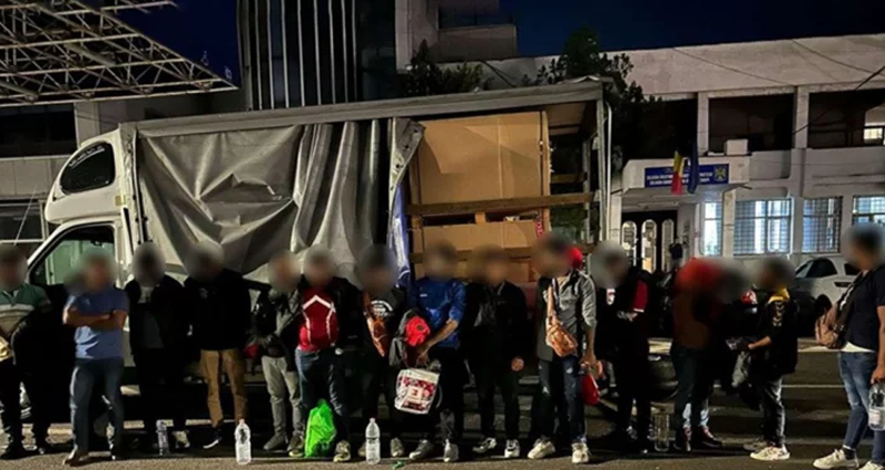 সীমান্ত পাড়ি দিয়ে রোমানিয়া থেকে হাঙ্গেরি যাওয়ার পথে ১৬ বাংলাদেশি আটক