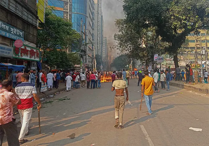 রণক্ষেত্র পরিণত পল্টন, মহাসমাবেশ বন্ধ: আগামীকাল সারা দেশে হরতাল