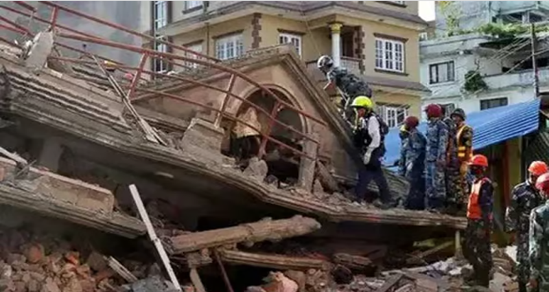 নেপালে শক্তিশালী ভূমিকম্পে নিহত ১২৮ জন