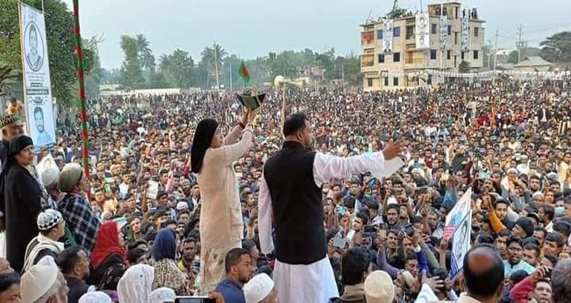 নৌকায় ভোট দিন শান্তি প্রতিষ্ঠা করবো : রুমানা আলী টুসি