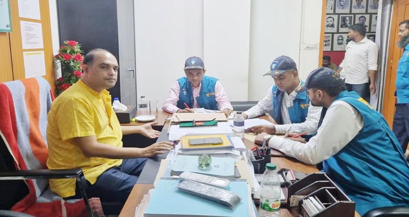 গাজীপুর শহীদ তাজউদ্দীন মেডিকেলে দুদকের অভিযান