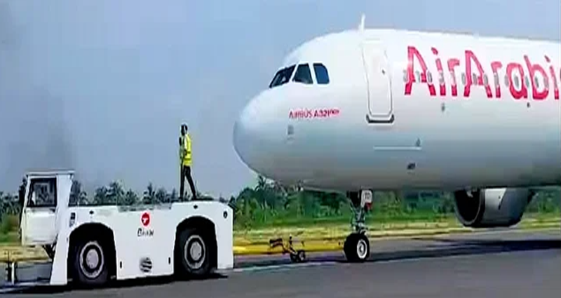 চট্টগ্রামে ১৯১ যাত্রী ও ৯ ক্রু নিয়ে রানওয়েতে বন্ধ হয়ে যায় বিমান