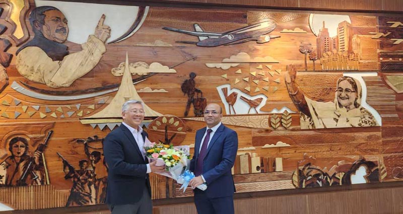 ডনাল্ড লু ঢাকায়