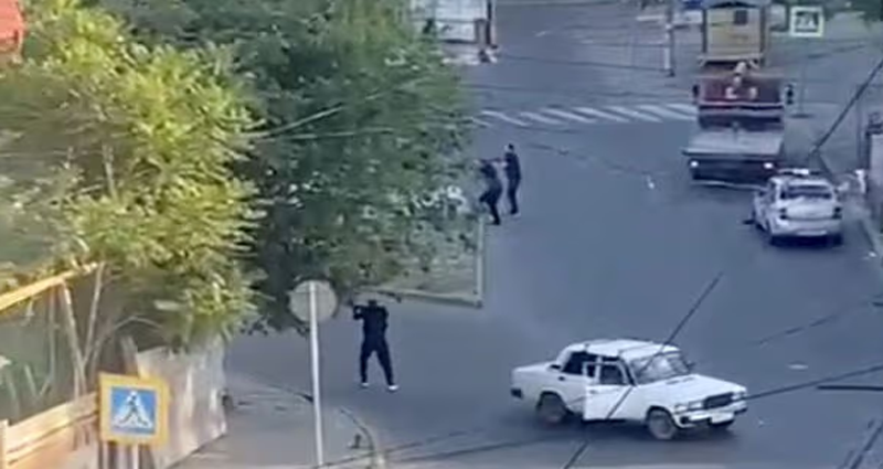 রাশিয়ায় সন্ত্রাসী হামলা, নিহত ধর্মযাজক ও একাধিক পুলিশ