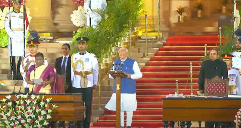 তৃতীয়বারের মতো ভারতের প্রধানমন্ত্রী হিসাবে শপথ নিলেন নরেন্দ্র মোদী