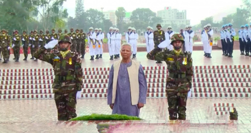 জাতীয় স্মৃতিসৌধে শ্রদ্ধা জানালেন অর্ন্তবর্তী সরকারের উপদেষ্টারা