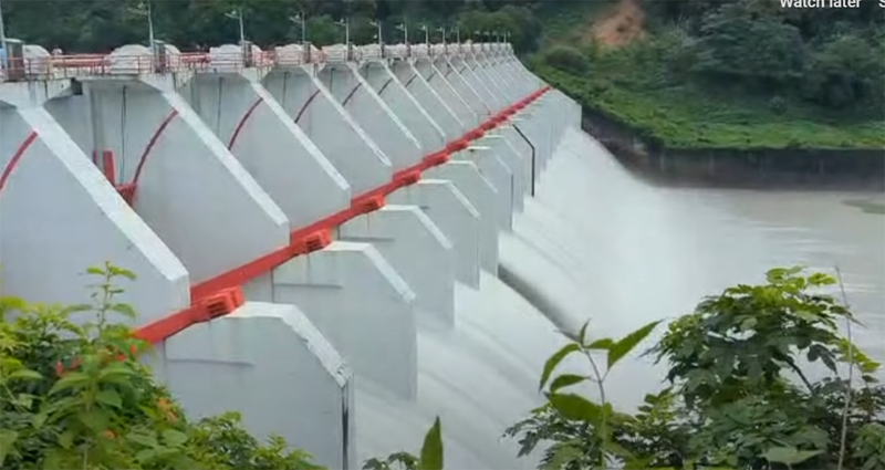 সীমিত আকারে খুলে দেওয়া হয়েছে কাপ্তাই বাঁধের ১৬টি স্পিলওয়ে