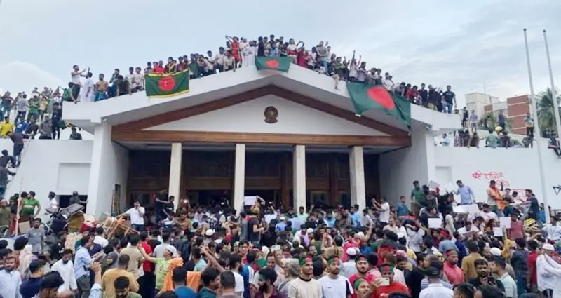 ১৫ আগস্টের পাল্টাপাল্টি কর্মসূচি, অস্তিত্ব জানান দিতে চায় আওয়ামী লীগ