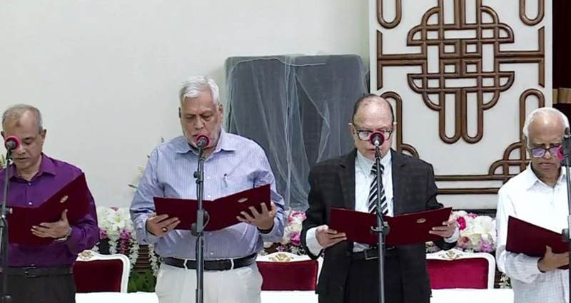 শপথ নিলেন অন্তর্বর্তীকালীন সরকারের নতুন আরও ৪ উপদেষ্টা