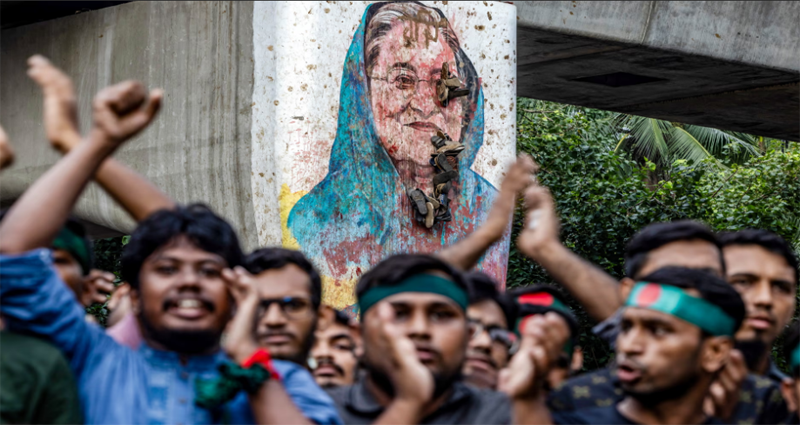 ক্ষমতাচ্যুত শেখ হাসিনাকে সমর্থন দিয়ে দোটানায় পড়েছে ভারত : দ্য গার্ডিয়ান