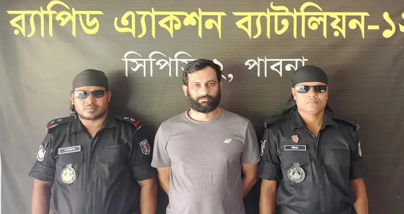 ছাত্র আন্দোলনে হামলা : অস্ত্র-গুলিসহ সাবেক ভূমিমন্ত্রীর ছেলে গ্রেপ্তার