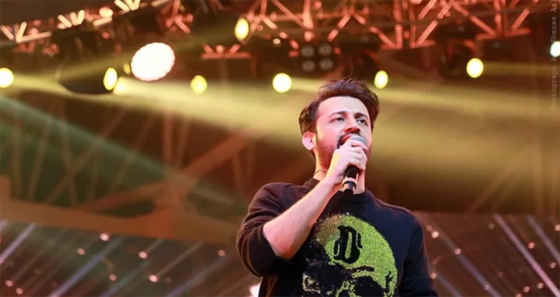 নভেম্বরে আর্মি স্টেডিয়ামে গাইবেন আতিফ আসলাম