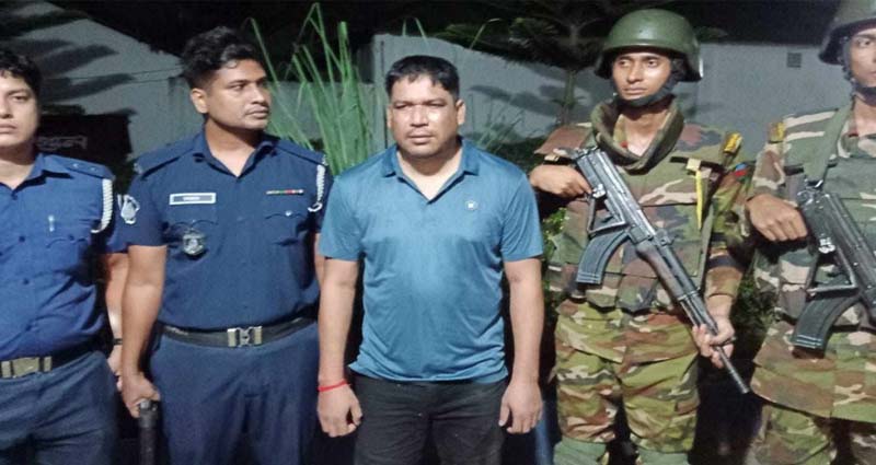 আত্মগোপনে থাকা গাজীপুরের যুবলীগ নেতা আলমগীর হোসেন গ্রেপ্তার