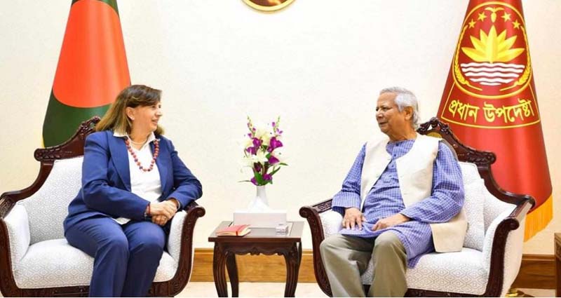‘ইউরোপীয় ইউনিয়ন অন্তর্বর্তীকালীন সরকারের সঙ্গে আছে’ : ইইউর রাষ্ট্রদূত