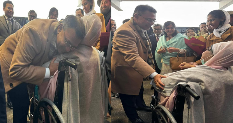 ৭ বছর পর মাকে স্বাগত জানান তারেক রহমান