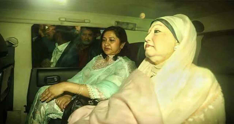 বিমানবন্দরে খালেদা জিয়া, প্রস্তুত এয়ার অ্যাম্বুলেন্স
