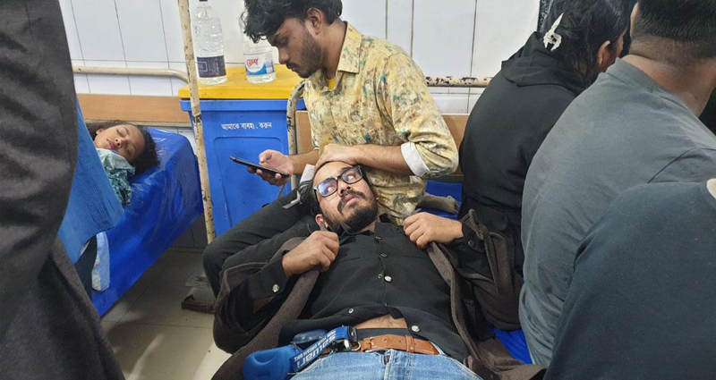 বৈষম্যবিরোধী ছাত্র আন্দোলনের কেন্দ্রীয় কার্যালয়ে মারামারি, হাসপাতালে ৭