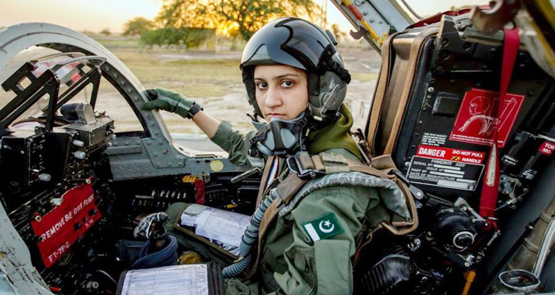 মাত্র কয়েক সেকেন্ডেই রাফাল ধ্বংস করে পাকিস্তানের আয়েশা ফারুক