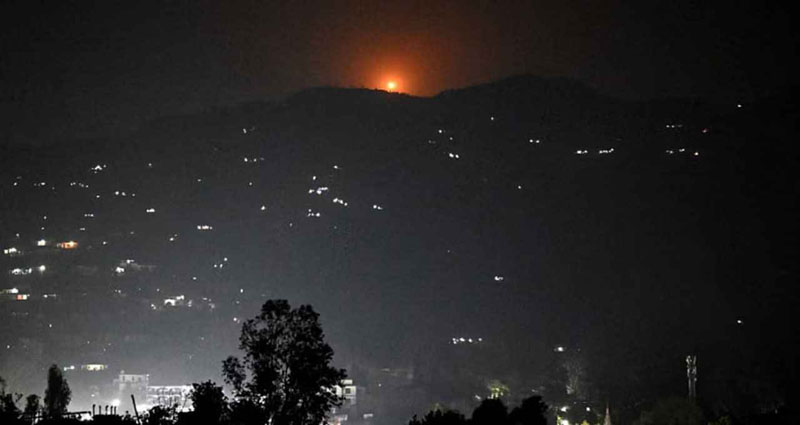 পাকিস্তানের পাল্টা হামলায় ভারতীয় ৩ সেনা নিহত