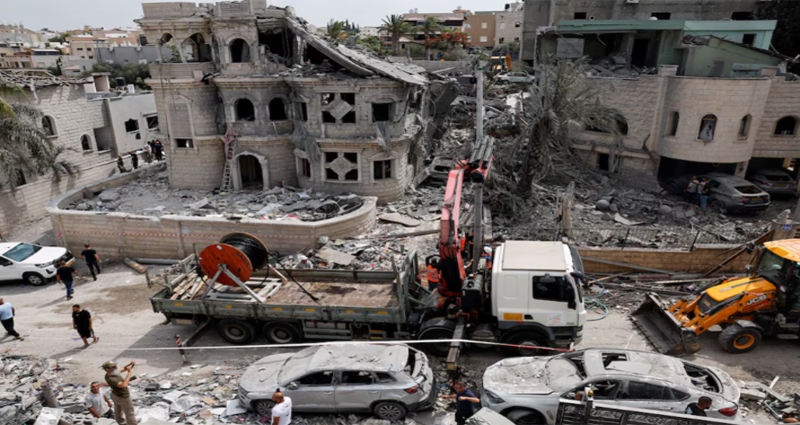 ইসরায়েল-ইরান সংঘর্ষ তীব্রতর, তবে ‘সহজেই বন্ধ করা সম্ভব’ : ট্রাম্প