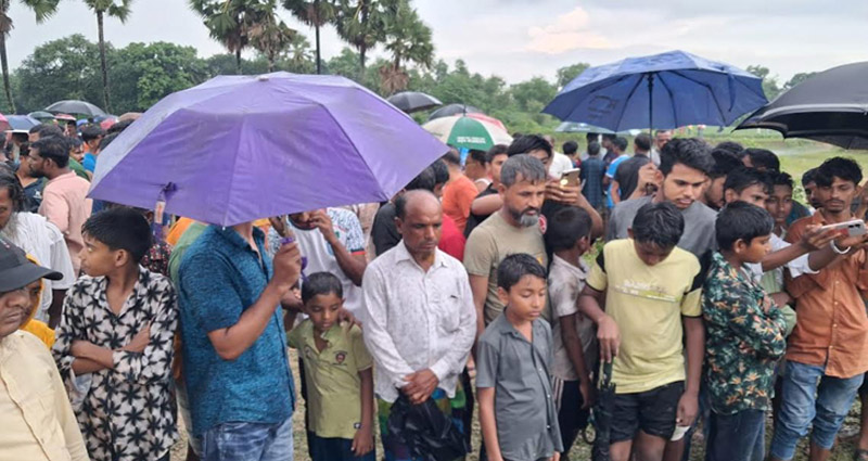 শ্রীপুরে হত্যার পর মাটিচাপা দেওয়া নারীর লাশ উদ্ধার