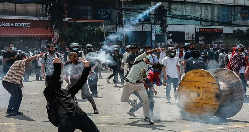 নেপালে বিক্ষোভ-কারফিউ: নিহত অন্তত ১৯