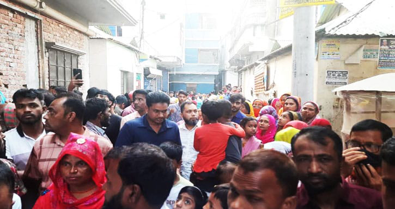 গাজীপুরে স্ত্রীর গলাকাটা লাশ উদ্ধার, স্বামী জখম