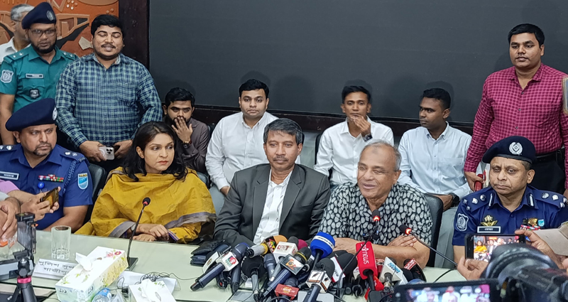 জামিনে মুক্ত আ.লীগ নেতা-কর্মীরা অপকর্ম করলে আইনের আওতায় আনা হবে: স্বরাষ্ট্র উপদেষ্টা
