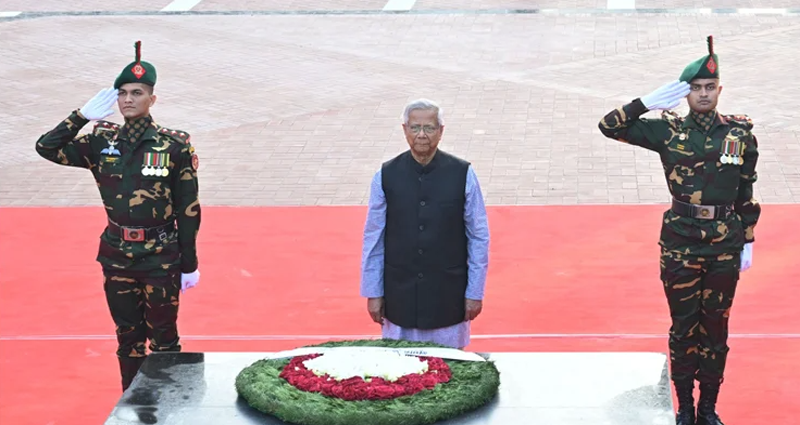 শহীদ বুদ্ধিজীবীদের প্রতি প্রধান উপদেষ্টার শ্রদ্ধা নিবেদন