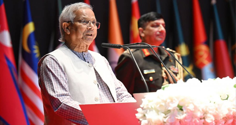 নির্বাচনে সশস্ত্র বাহিনীকে ঐতিহাসিক ভূমিকা পালন করতে হবে: প্রধান উপদেষ্টা